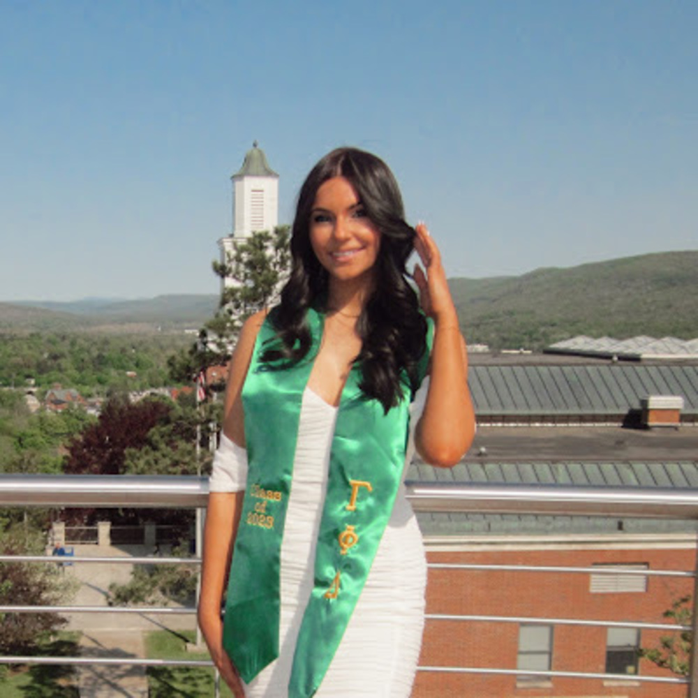 Meet your Posher, Lauren